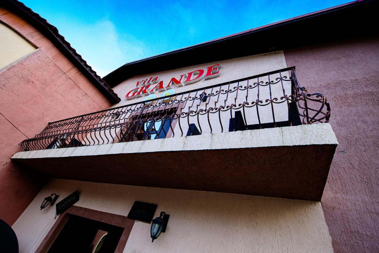 Pensiunea Grande Lepsa Lepşa Exterior foto