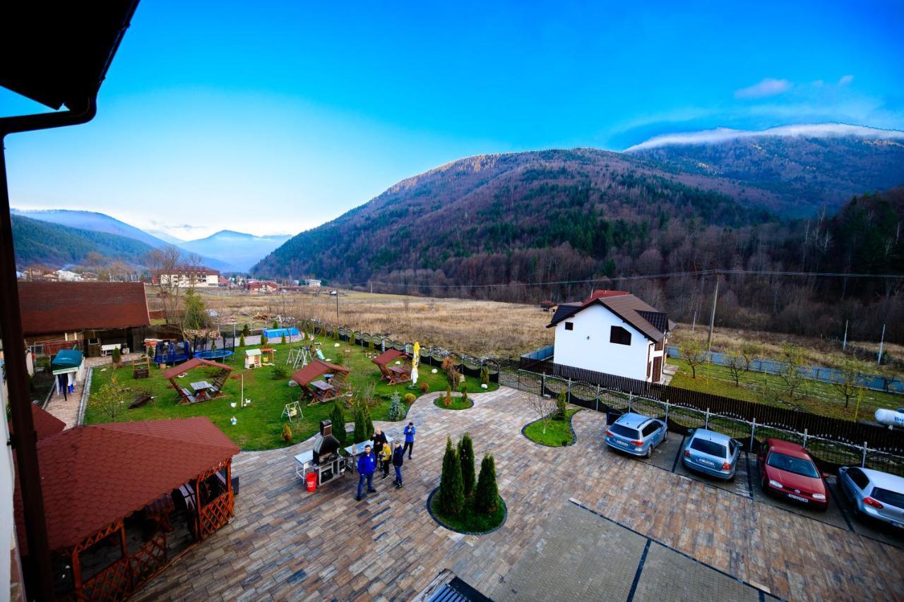 Pensiunea Grande Lepsa Lepşa Exterior foto