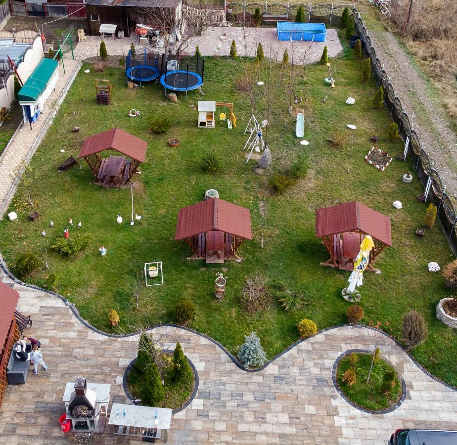 Pensiunea Grande Lepsa Lepşa Exterior foto