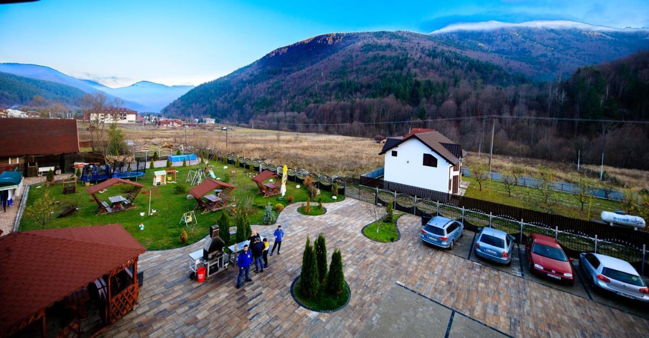 Pensiunea Grande Lepsa Lepşa Exterior foto