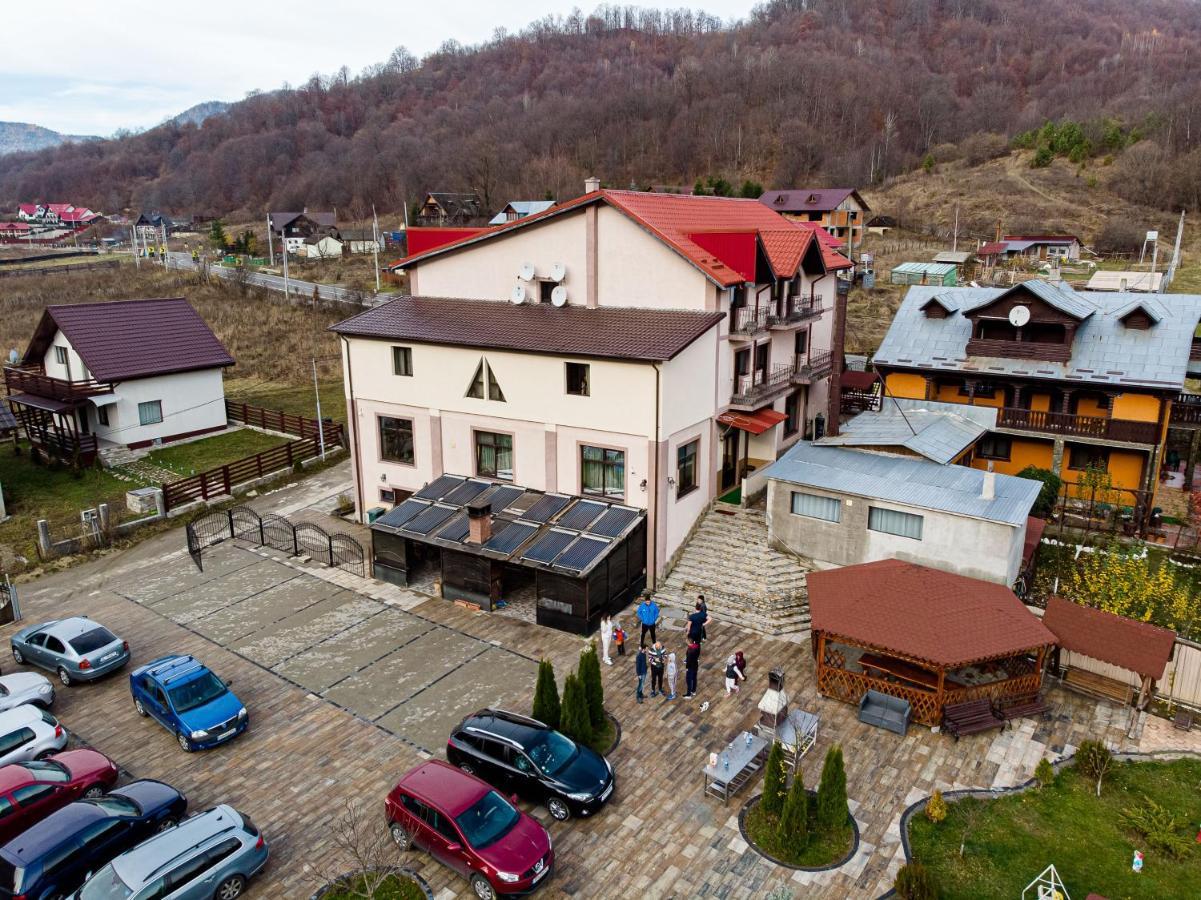 Pensiunea Grande Lepsa Lepşa Exterior foto